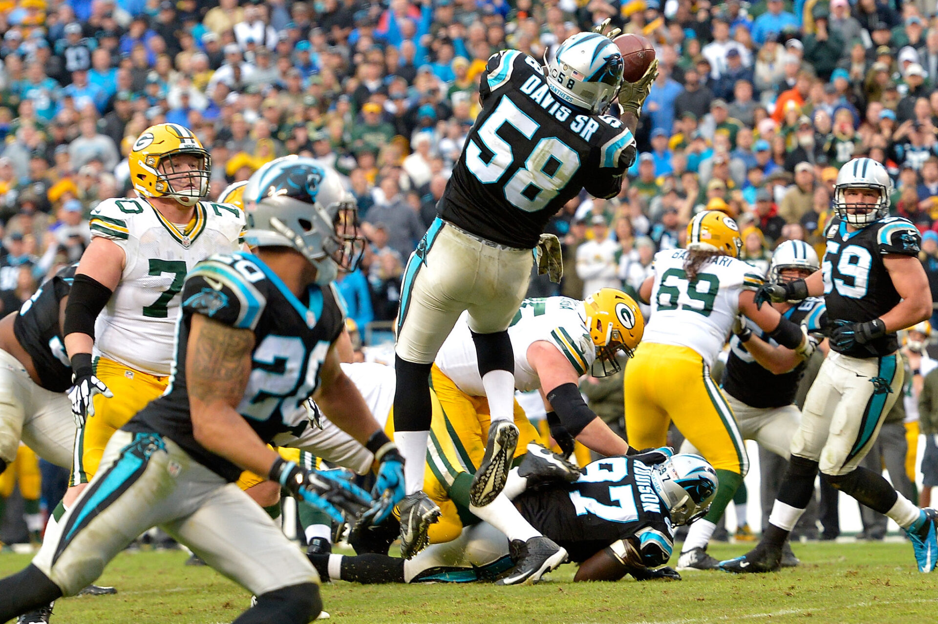 When Winter Hunts: The Packers’ Precision Meets the Panthers’ Pride